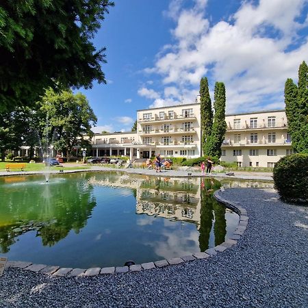 Hotel Palace - Kupele Sliac Exterior photo